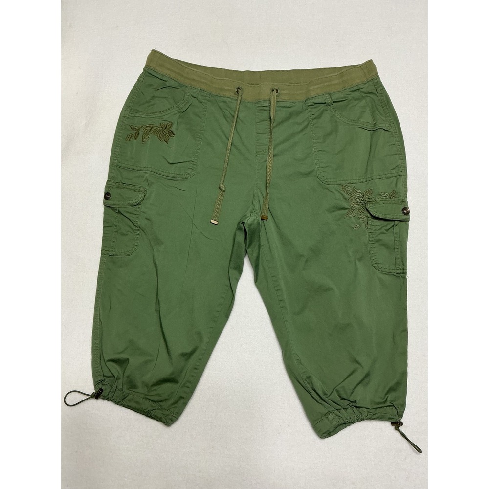 Terra & Sky Womens 2X Olive Green Cargo Capri Pants Floral Embroidered Cropped